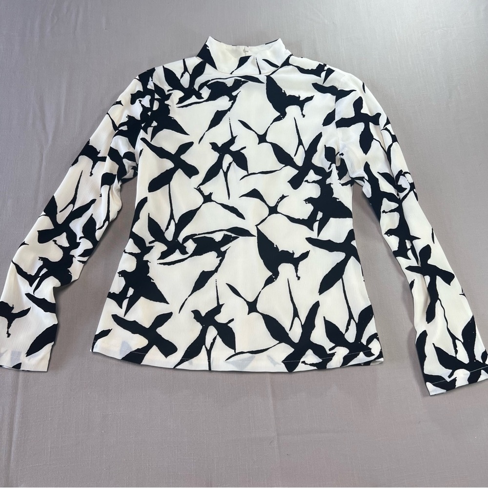 Hidemi Black & White Abstract Bird Print Mock Neck Top – Women’s Small - Picture 2 of 13